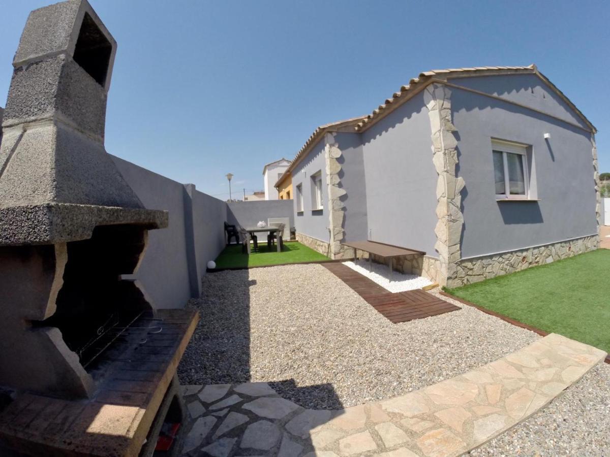 Casa En L Escala Con Piscina Y Wifi Free Villa L' Escala Eksteriør billede