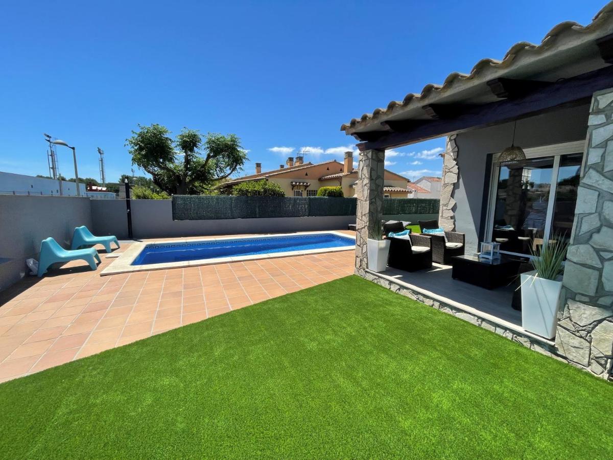 Casa En L Escala Con Piscina Y Wifi Free Villa L' Escala Eksteriør billede