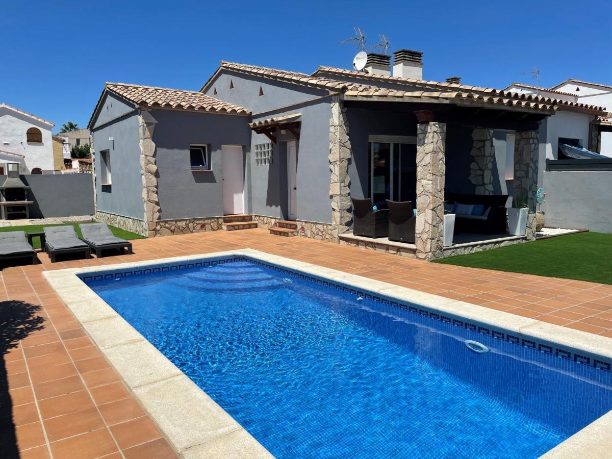 Casa En L Escala Con Piscina Y Wifi Free Villa L' Escala Eksteriør billede