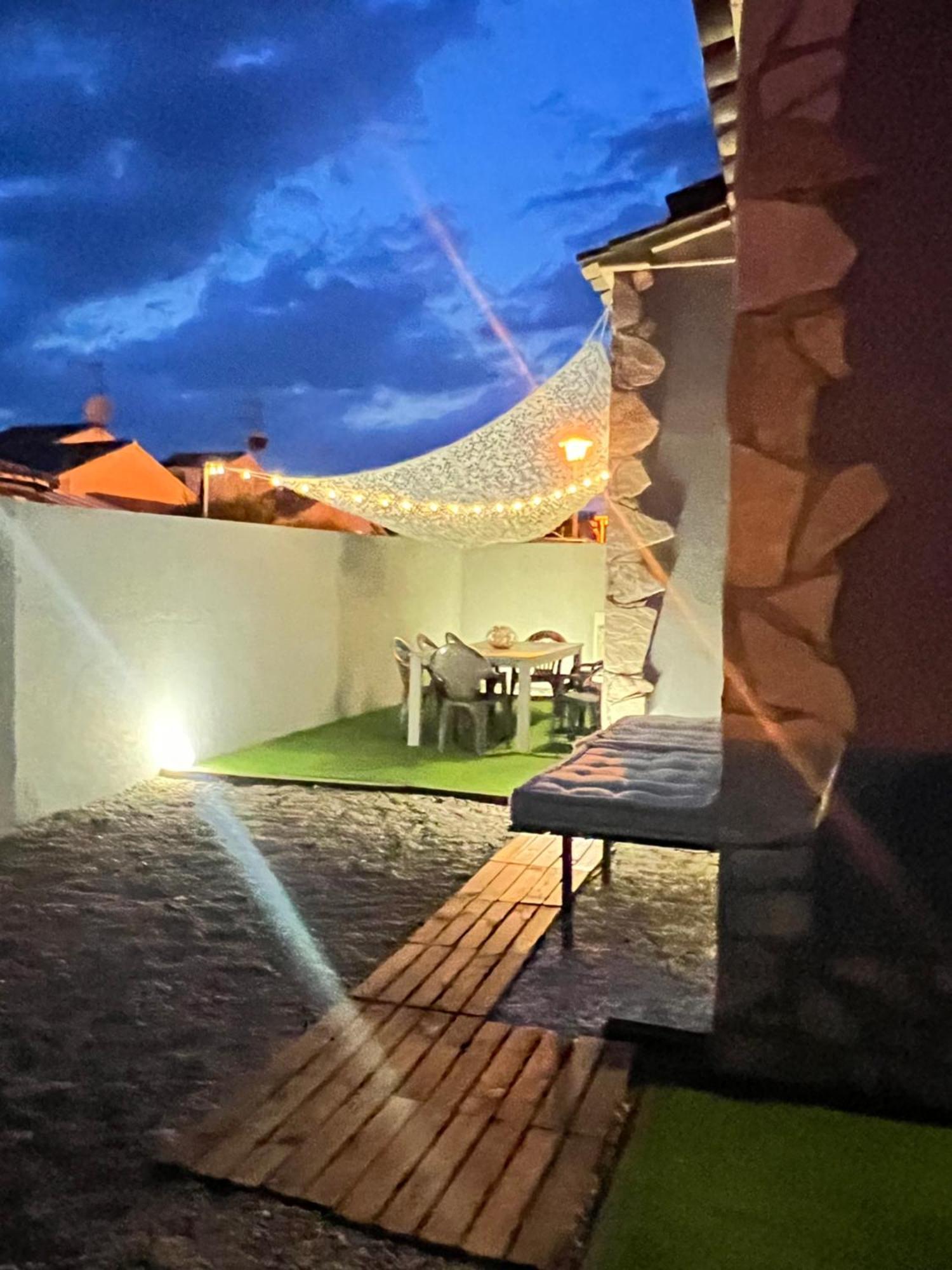Casa En L Escala Con Piscina Y Wifi Free Villa L' Escala Eksteriør billede