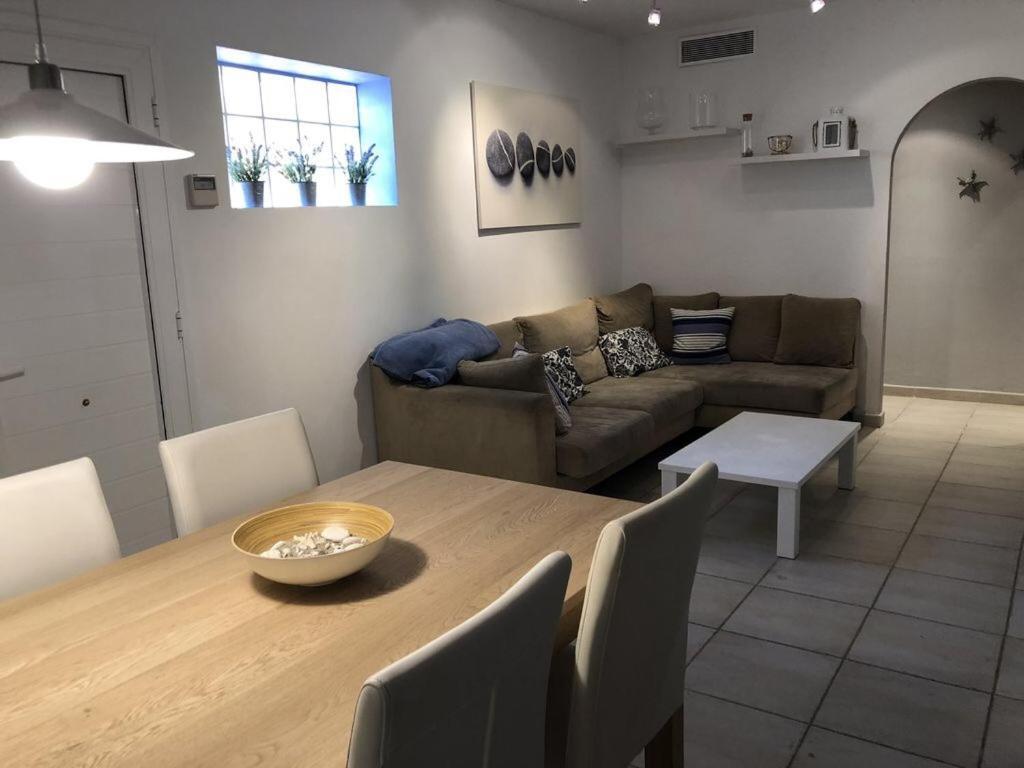 Casa En L Escala Con Piscina Y Wifi Free Villa L' Escala Eksteriør billede
